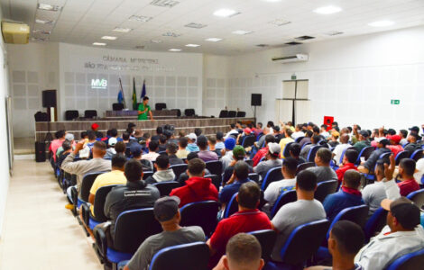 Parceria realiza curso de operador de máquinas pesadas